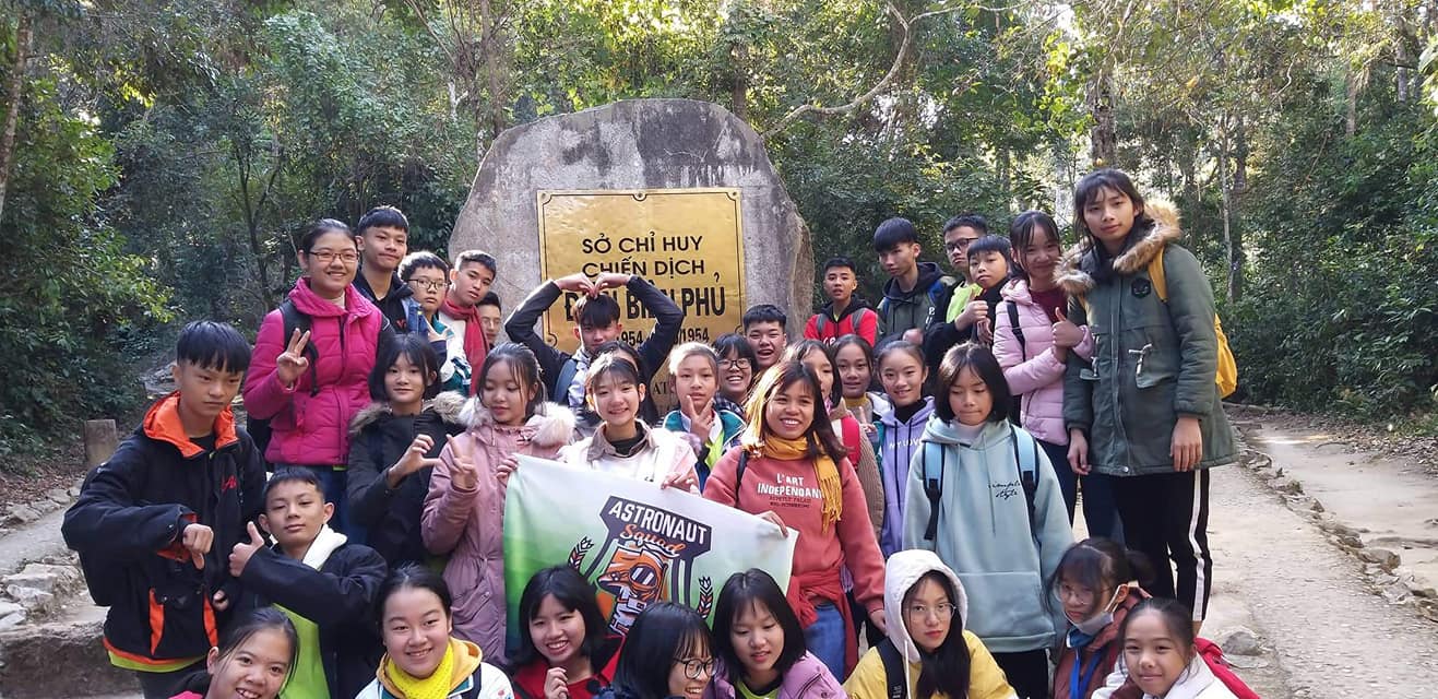 HOẠT ĐỘNG TRẢI NGHIỆM SÁNG TẠO  CỦA CÁC EM HỌC SINH TẠI KHU DI TÍCH LỊCH SỬ MƯỜNG PHĂNG