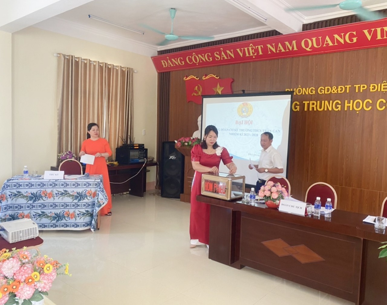 61f7e0eb731dad43f40c1