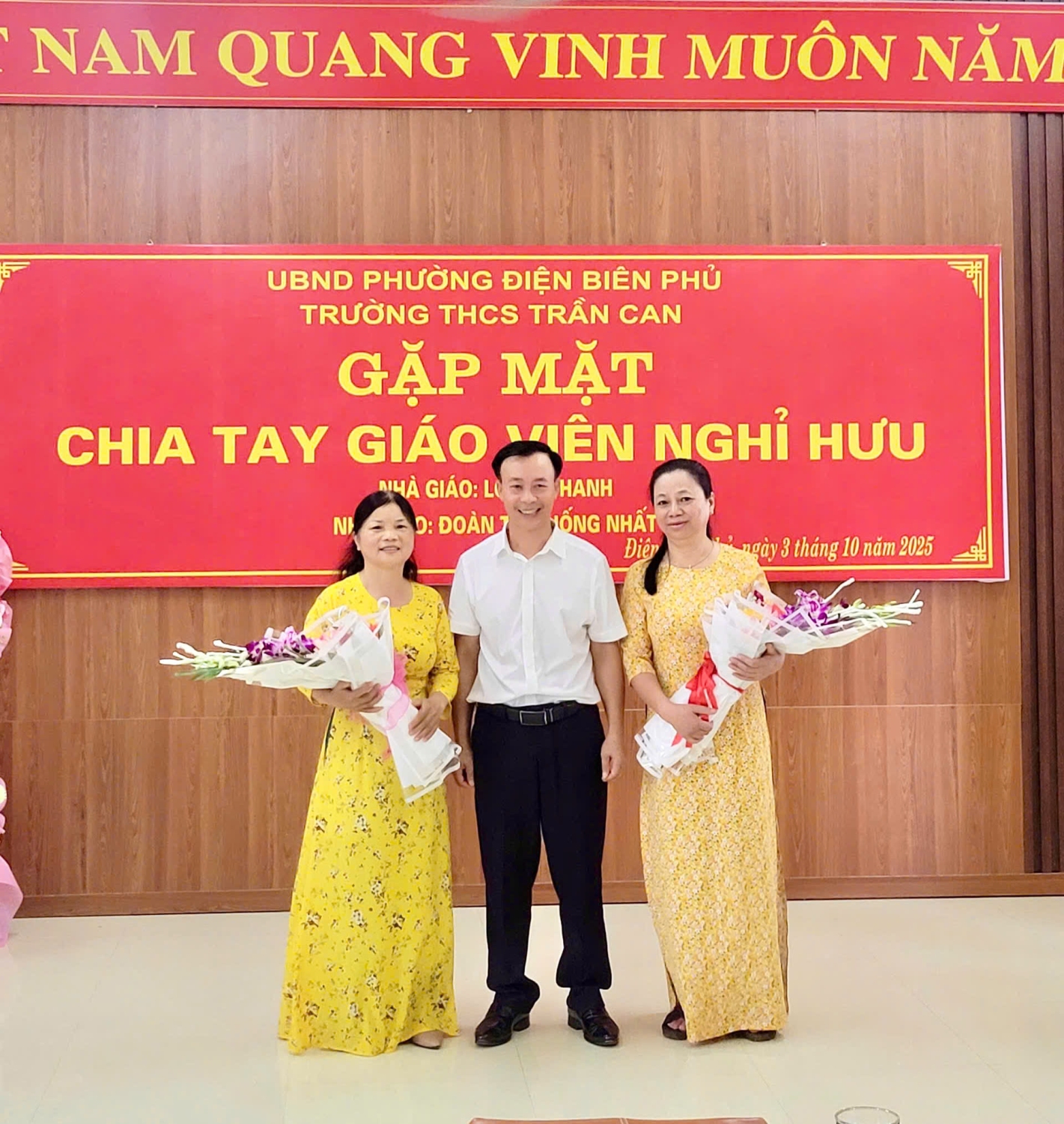 TRƯỜNG THCS TRẦN CAN TỔ CHỨC GẶP MẶT, TRI ÂN VÀ CHIA TAY GIÁO VIÊN NGHỈ HƯU